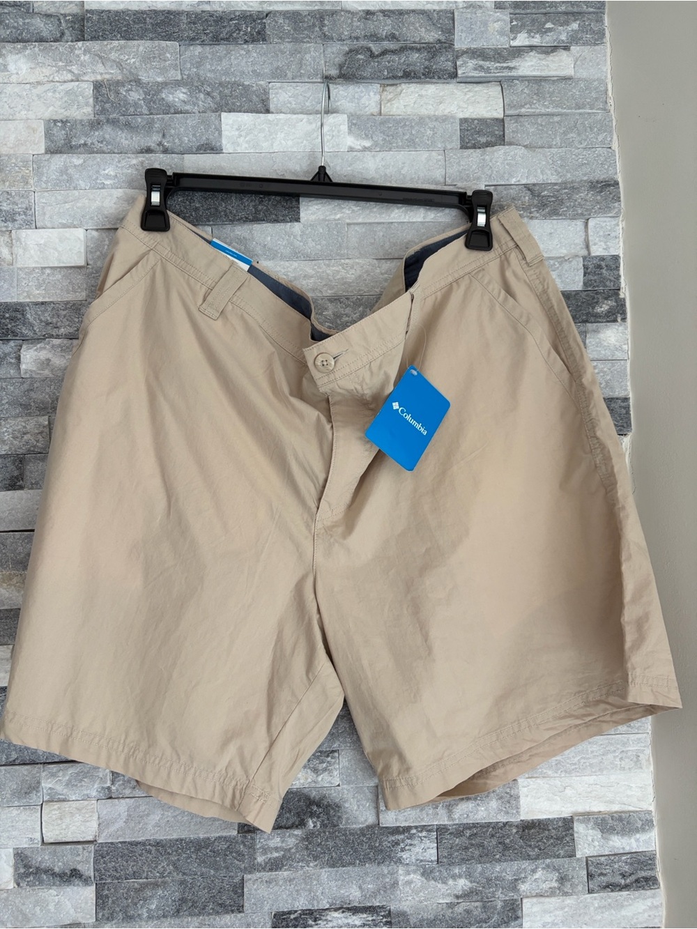 Columbia men's tan khaki shorts new with tags
